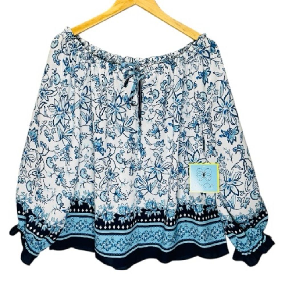 CeCe Women’s Tops Size XL Blue and White Floral Blouse